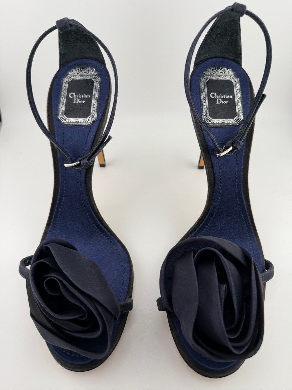 Authentic 2014 Christian Dior Navy Silk Satin Rosette Stilettos-39 - Picture 3 of 13